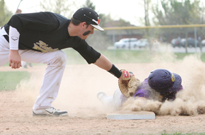 Varsity Baseball vs Hickmann [Photo Gallery]