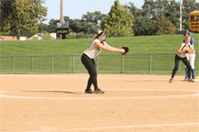 Erin Weaver Pitches [GIF]