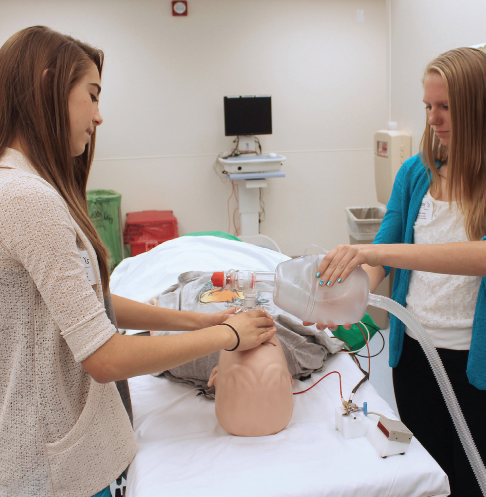 Junior Courtney Vishy Shadows Medical Workers to Prepare Herself for a Future in Pediatrics