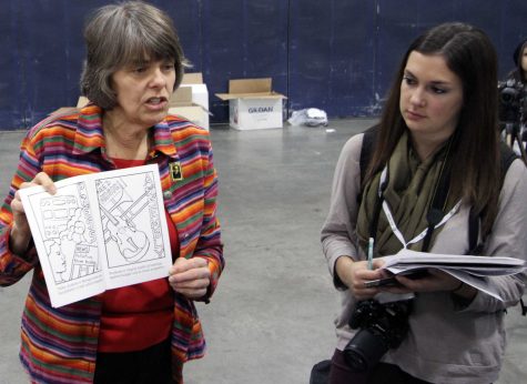 Mary Beth Tinker talks to reporters