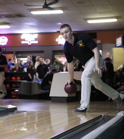1-19 Bowling [Photo Gallery]