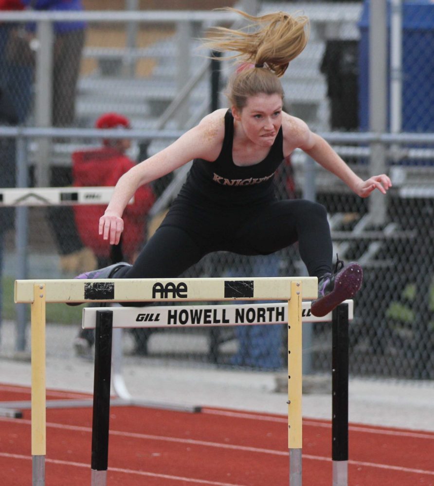 4-4 Friday Knight Relays [Photo Gallery]
