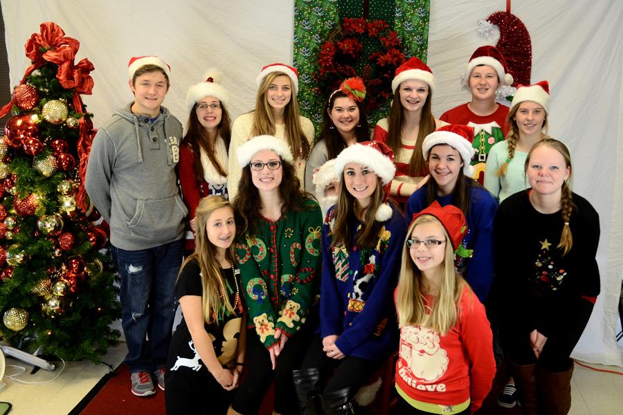 Band+and+Guard+Students+Hosts+Annual+Breakfast+with+Santa+Fundraiser+at+Becky-David