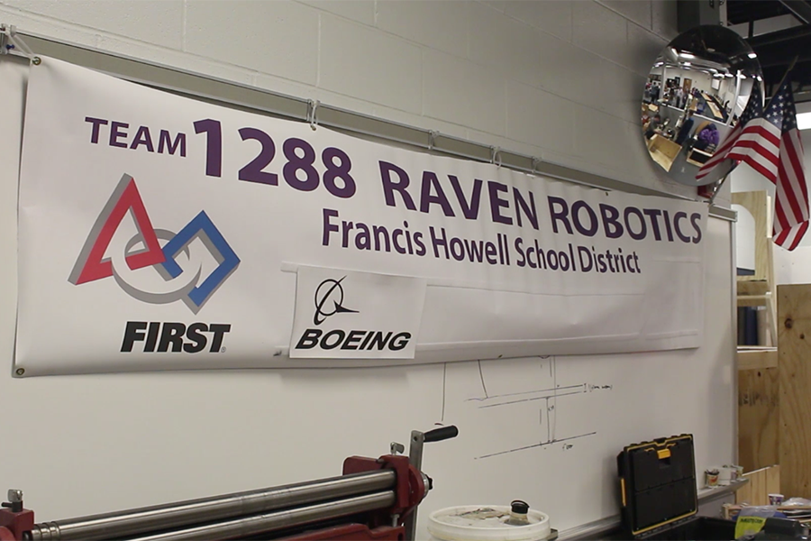 Raven Robotics Team Prepares for 2016 Competition
