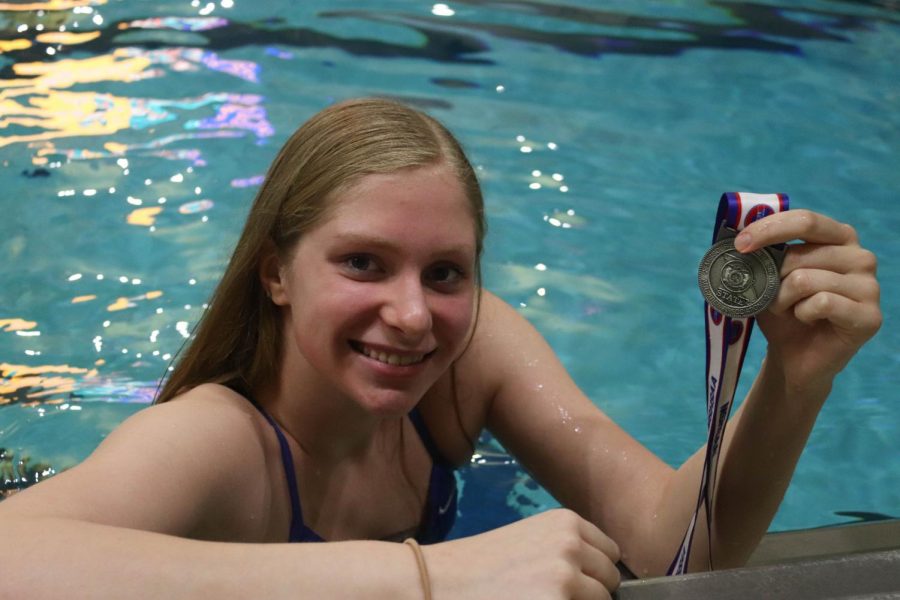 Senior Joanna Dohrman Pursues Swimming In College