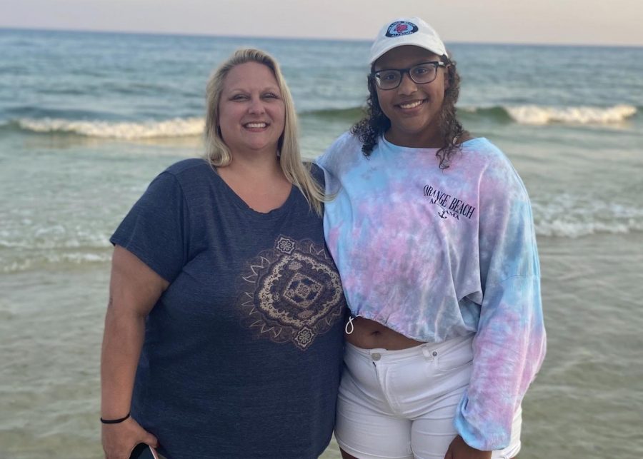 Sophomore Maddy Musgraves and her mother Christina Sevaggio on their vacation in Alabama.