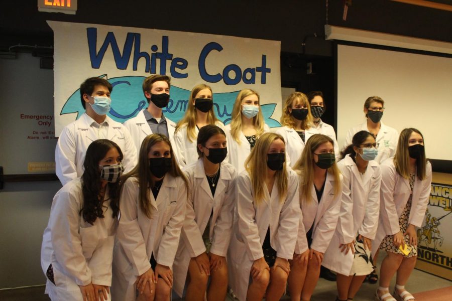 HOSA Members Earn Their White Coats in Ceremony [Photo Gallery]