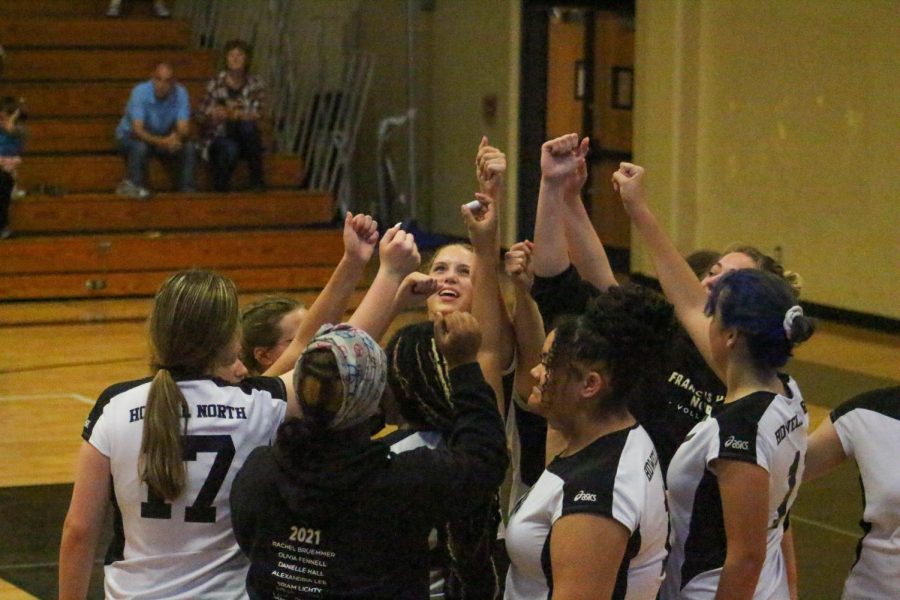 Girls C-Team Volleyball Wins Close Game Against Liberty [Photo Gallery]