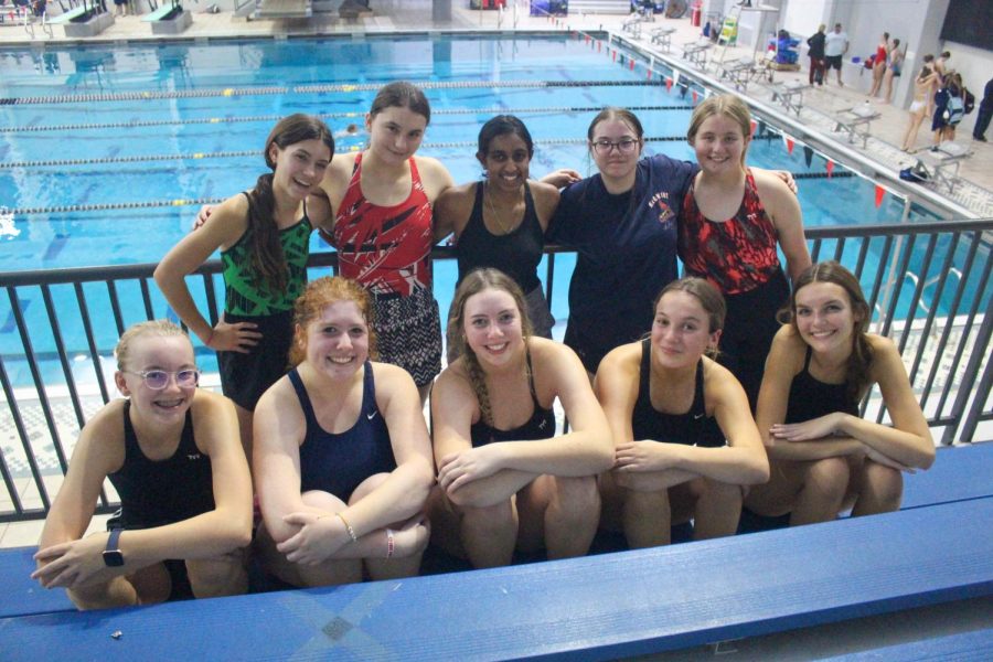 Girls Swim Loses Eight Swimmers From Last Year