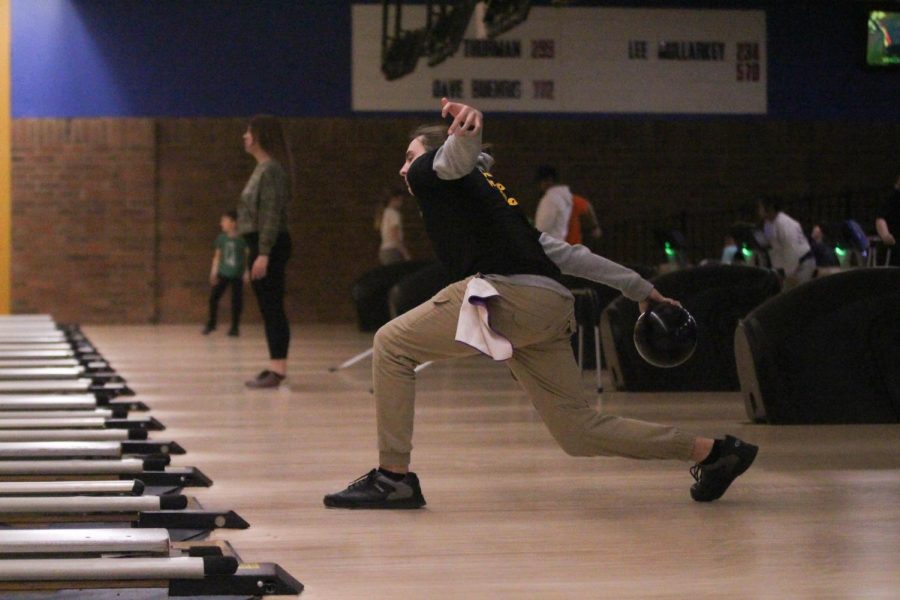 FHN Bowling Team Competes at Harvest Lanes [Photo Gallery]