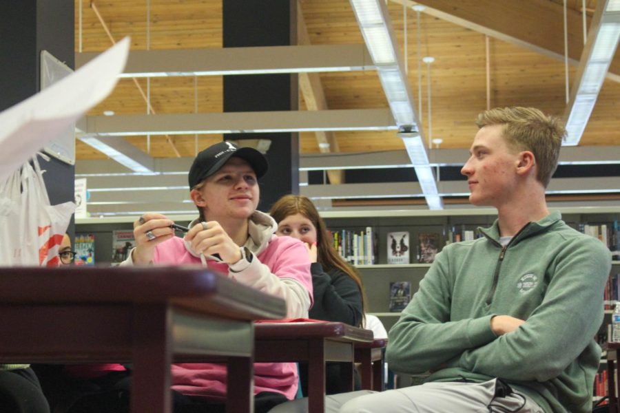 FHN Mentors Host A Meeting During Knightime on Feb. 14 [Photo Gallery]