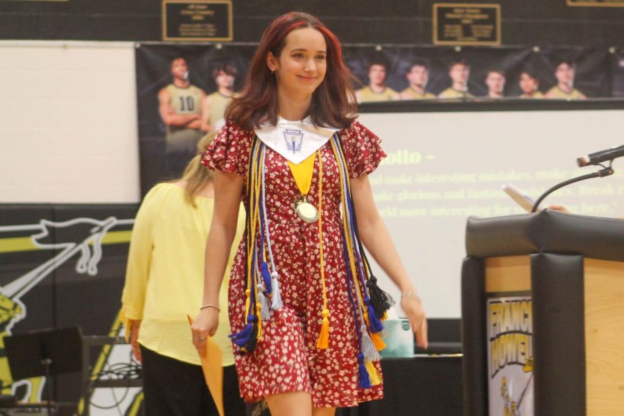 FHN Holds its Annual Senior Awards Night