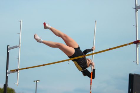 FHN Competes in a Track Meet on April 28 [Photo Gallery]