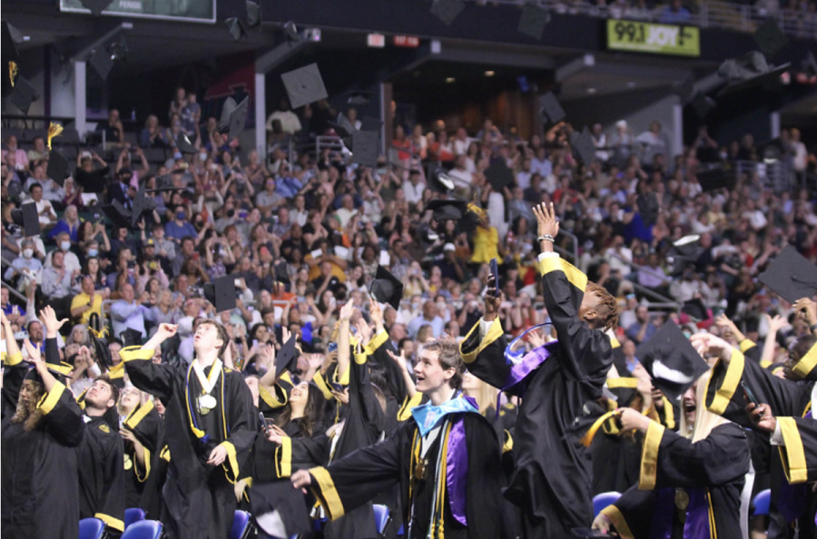 On+June+4%2C+FHNs+2022+senior+class+had+their+graduation+ceremony+at+the+family+arena.+The+event+featured+FHN%E2%80%99s+Senior+Choir+and+speeches+from+Dr.+Lammers+and+other+school+board+staff.+Friends+and+family+of+the+graduates+were+able+to+watch+as+the+students+walked+the+stage+and+received+their+diploma+covers.