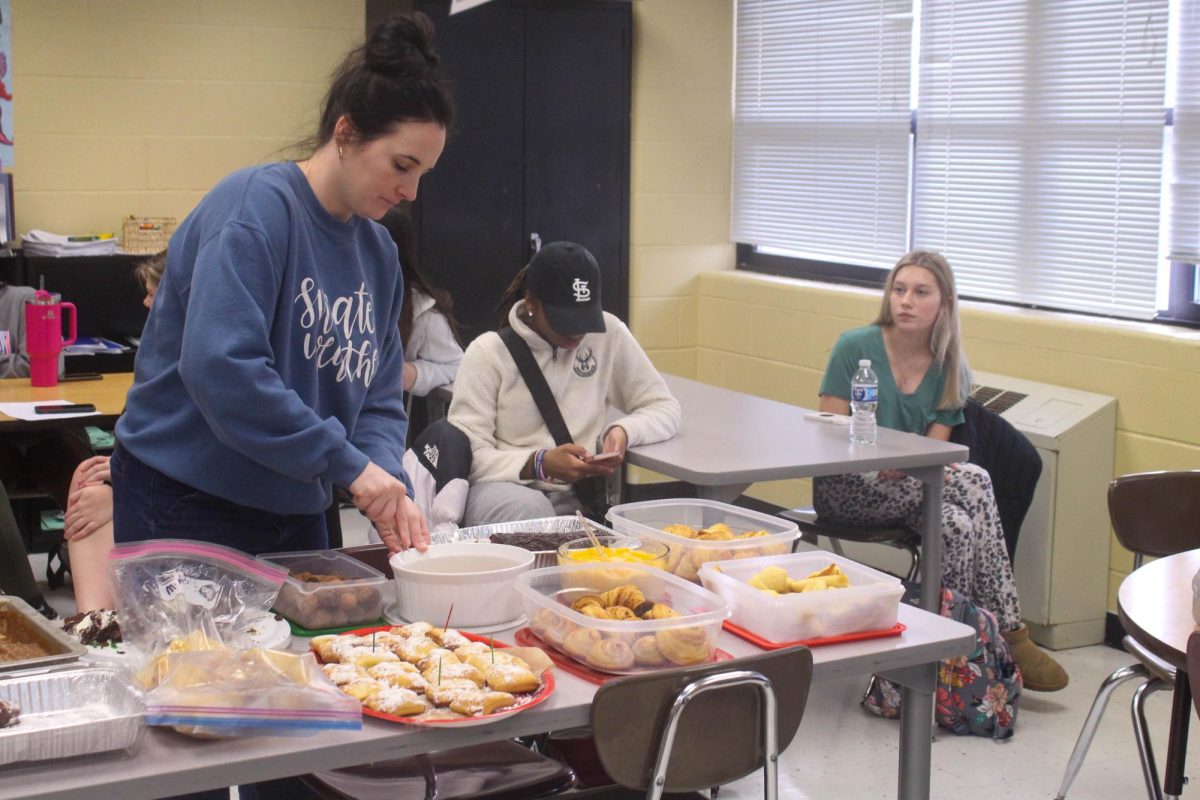 Jenny Libersons French 3 Class has a Food Day [Photo Gallery]