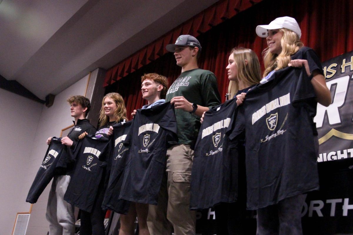 6 Seniors Signed to Colleges For Sports