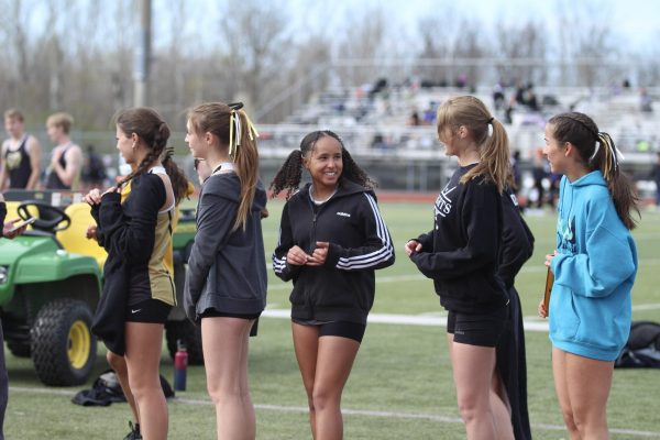 Track and Field Has Their First Meet at FHC [Photo Gallery]