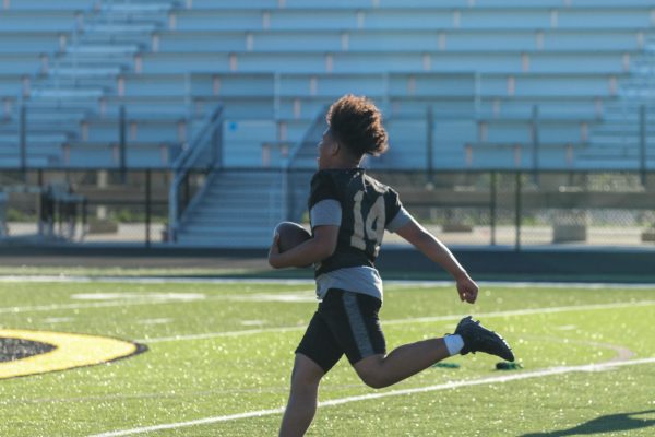 FHN football holds a 7 on 7 [Photo Gallery]