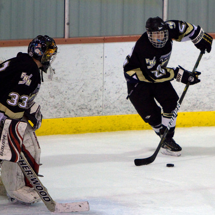 1/17 Varsity Hockey v. Howell – FHNtoday.com