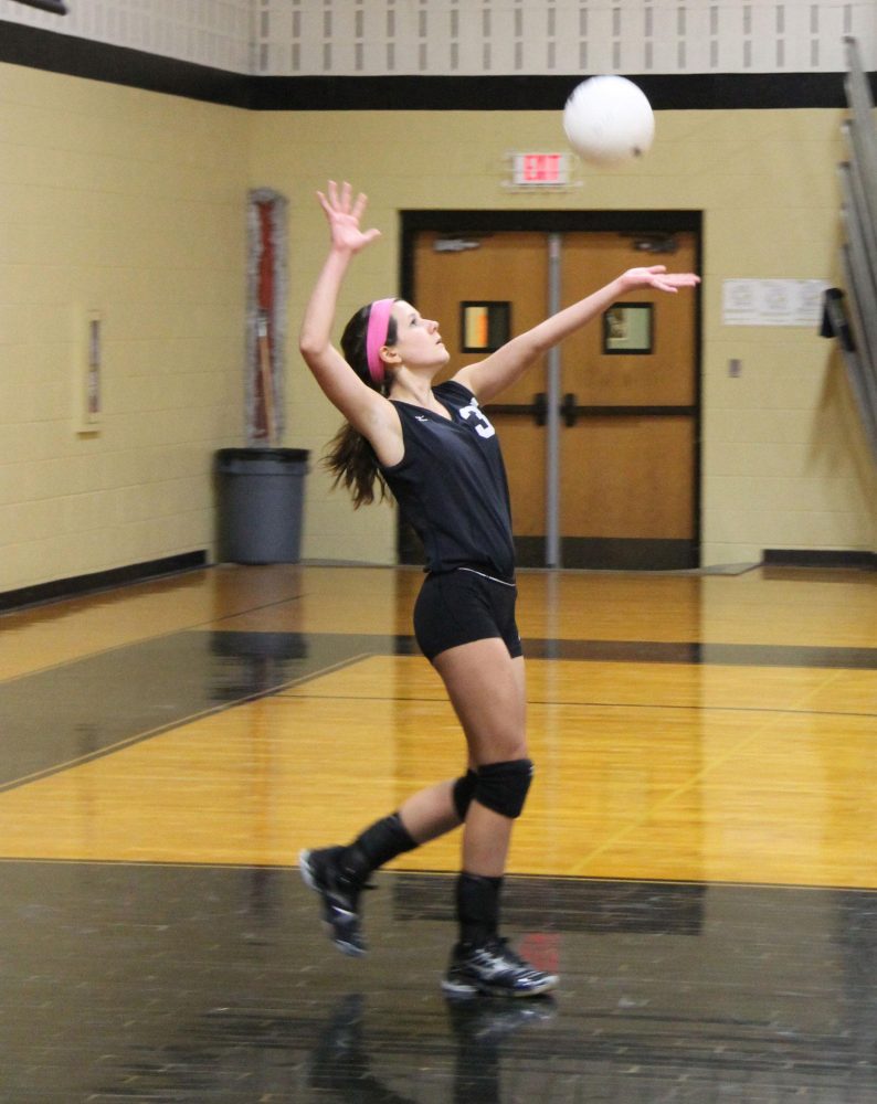 [Photo Gallery] 10-18 Freshmen Volleyball vs FHC