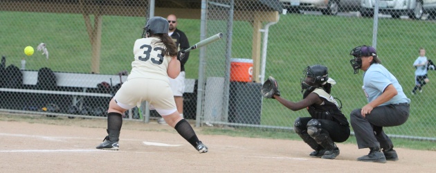 [Photo Gallery] 9-29 JV Softball vs Hazelwood Central