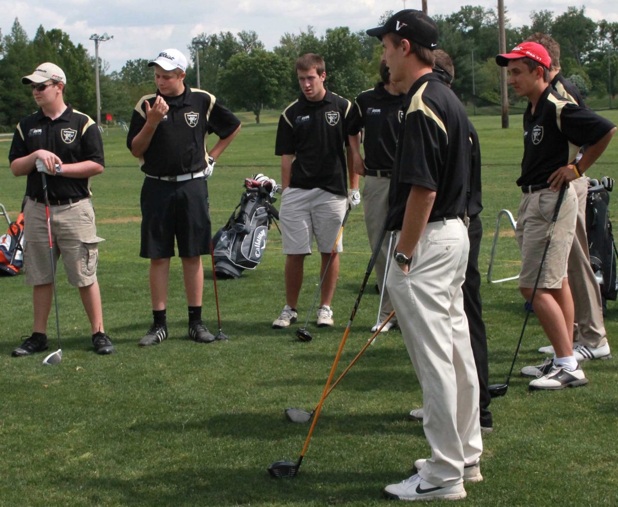 Boys Golf vs St. Charles West [Photo Gallery]