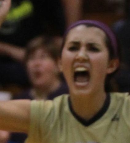 Girls Volleyball Prepares to Take on Howell