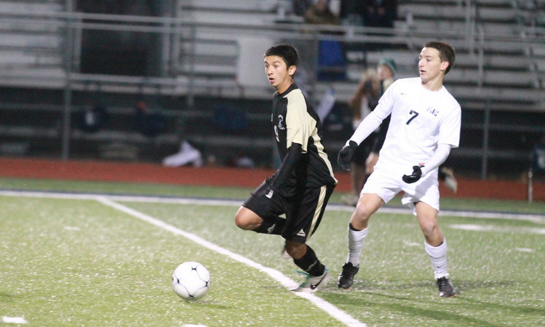 [Photo Gallery] 11-12 V Soccer Vs. Central