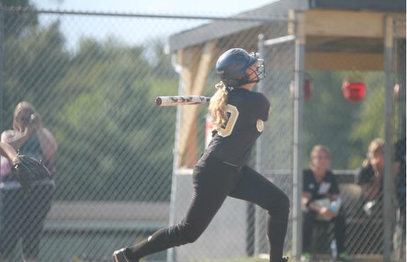 Varsity Softball Prepares for the FHC Tournament