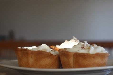 How To Make Mini Pumpkin Pies [Video]