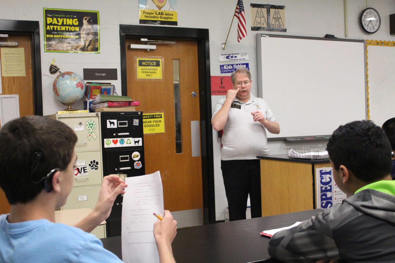 Interpreter Tom Skinner Helps FHN Students