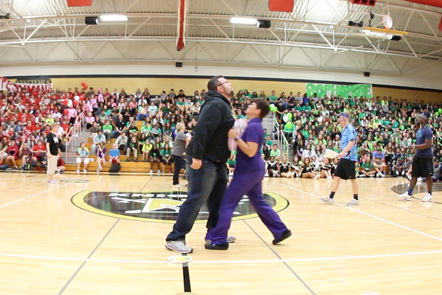 HC Pep Assembly - Teachers Play the Balloon Game [Video]