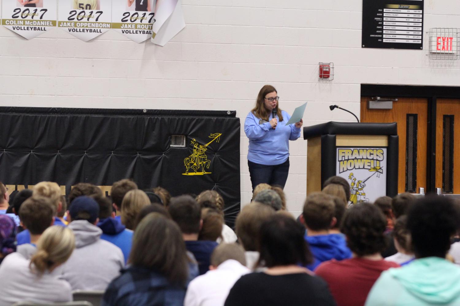 5/4 Senior Graduation Practice [Photo Gallery]