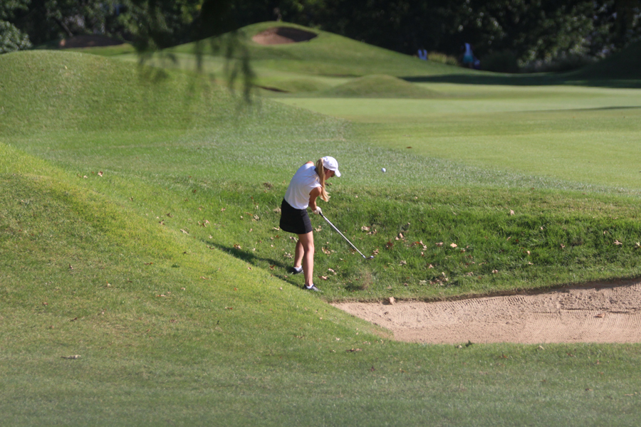 9-14 Girls Varsity Golf FHN vs Incarnate World [Photo Gallery]