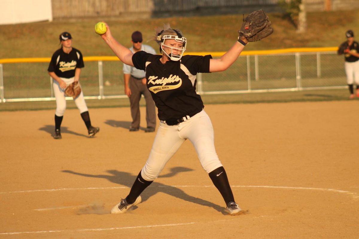 Elizabeth Davis winds up for a pitch vs. FZW on 9/26.