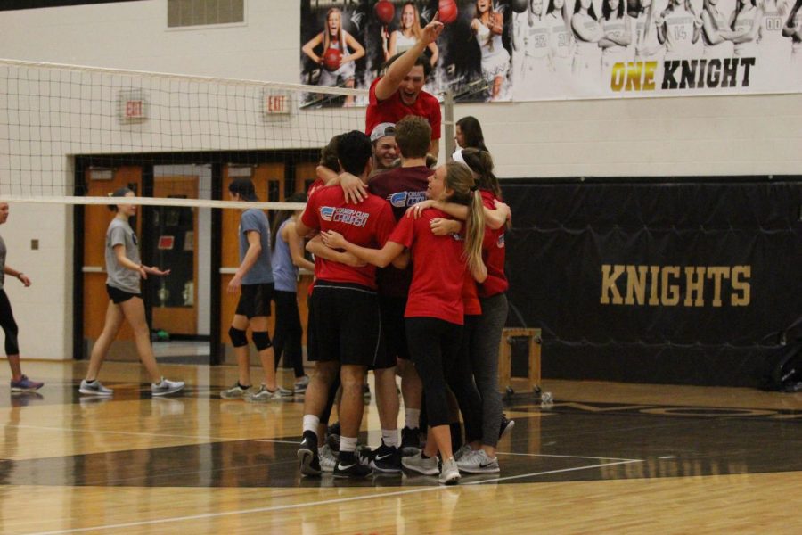 FHN students take part in DECA's first volleyball tournament.