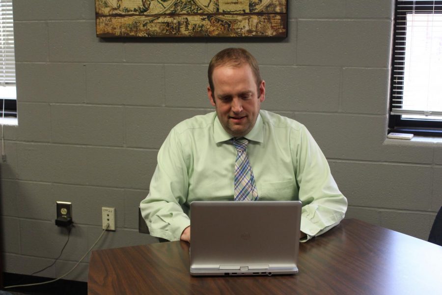 Head principal Andy Downs works on his computer in the office. After the end of this
school year, Downs will become an assistant principal at FHC. Downs has been the head
principal at FHN since the 2013-14 school year. 