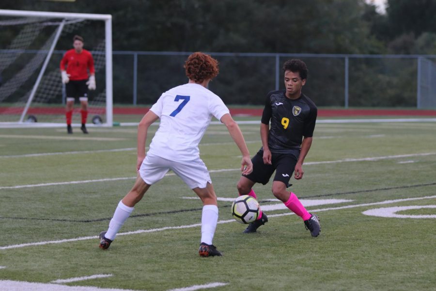 10-9 Varsity Boys Soccer vs. Francis Howell [Photo Gallery]