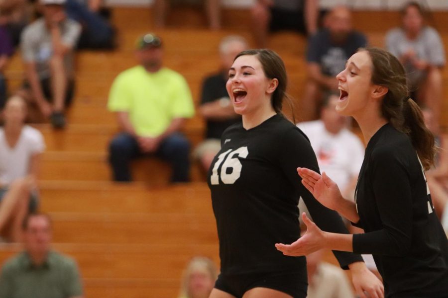 9-12 JV Girls Volleyball vs FZW [Photo Gallery]