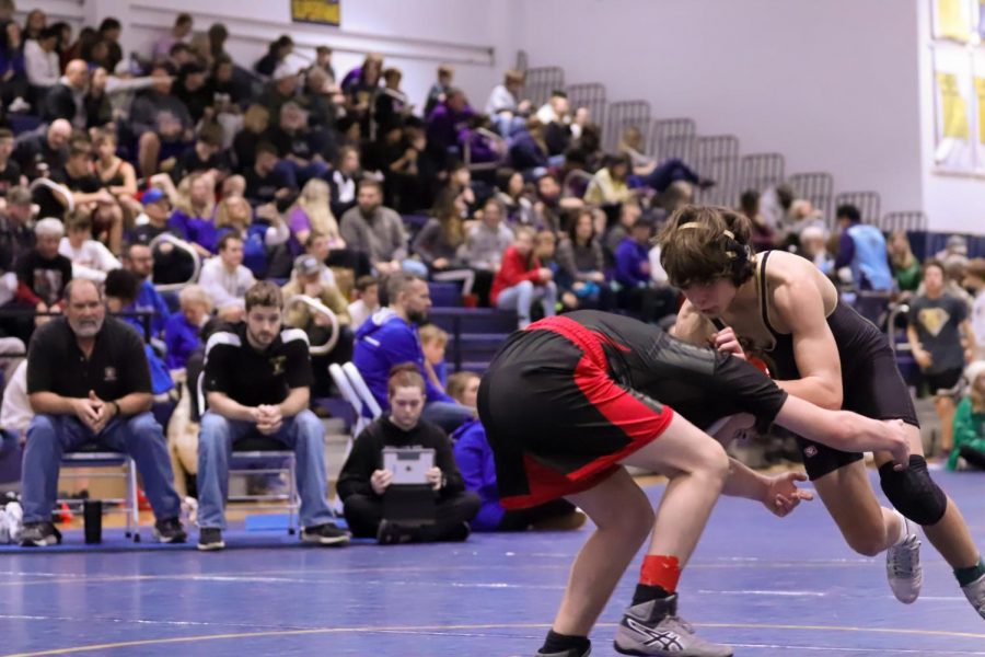 Freshman Boys Wrestling Takes on GAC Tournament [Photo Gallery]