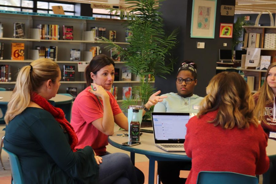 English Teacher Dawn Jones is Working to Become a Librarian