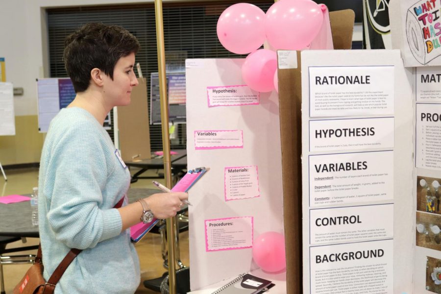 FHN Hosts Science Fair on March 7 [Photo Gallery]