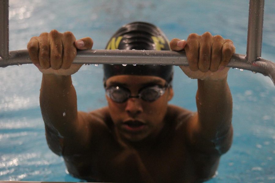 Boys Varsity Swim Dual Meet v.s FZS [Photo Gallery]