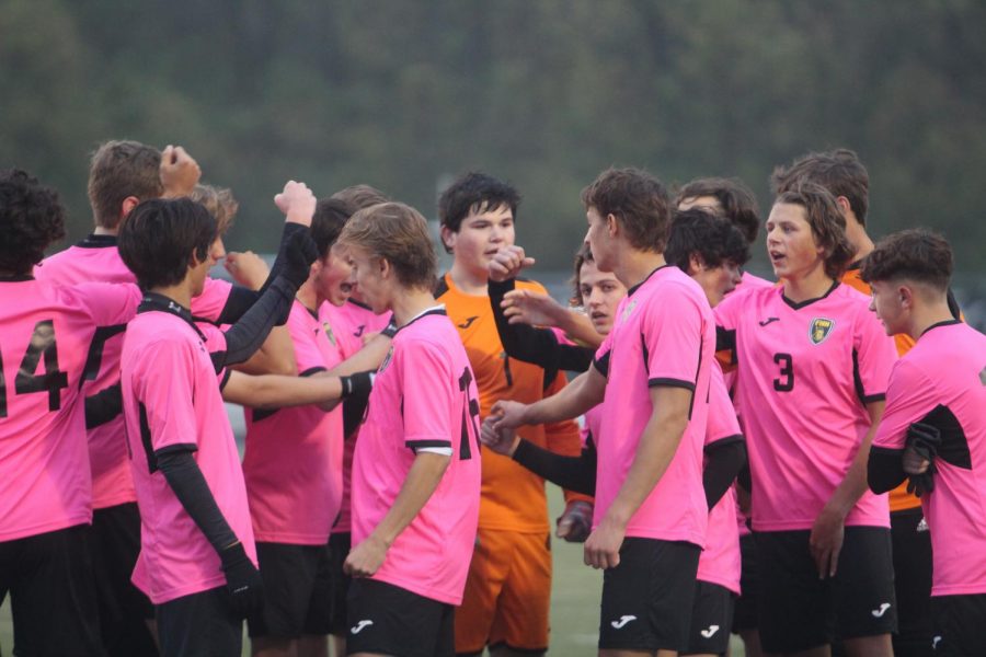 FHN Varsity Boys Soccer Loses in Close Game Against FZN [Photo Gallery]