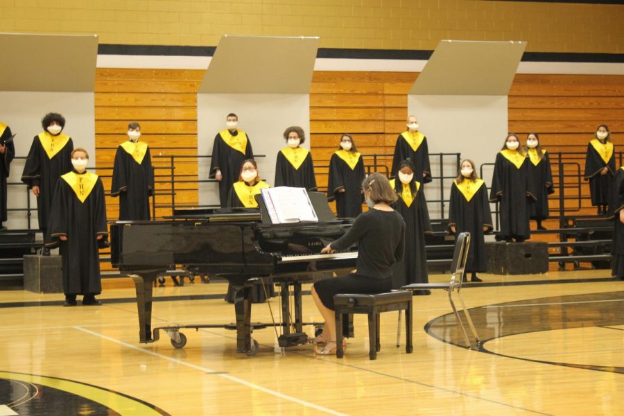 FHN Choir Celebrates the Winter Season with a Concert [Photo Gallery]