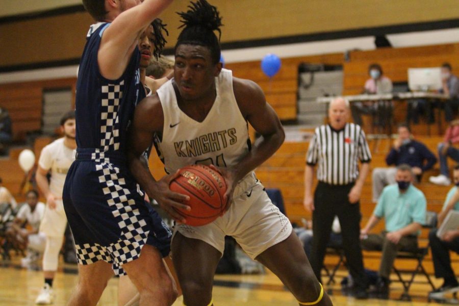 Boys Varsity Basketball Falls in Close Game on Senior Night [Photo Gallery]