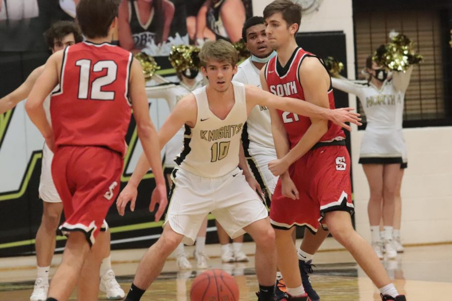 Watch The FHN Boys Basketball Takes on Parkway South [Livestream]