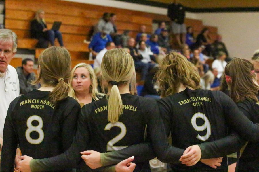 Varsity Volleyball loses to FHHS [Photo Gallery]