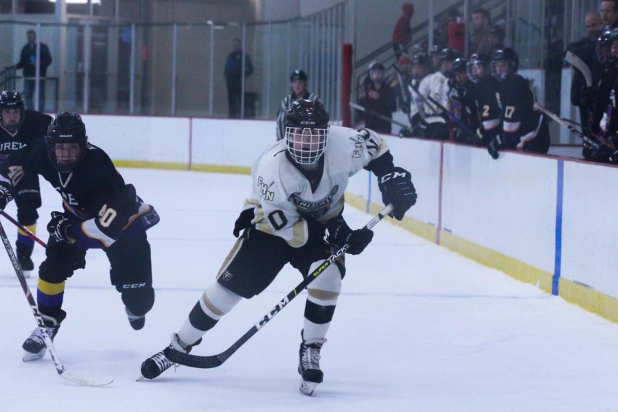 FHN Varsity Hockey Defeats Eureka [Photo Gallery]