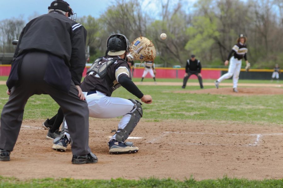 JV Baseball Wins Big Against Hazelwood West [Photo Gallery]